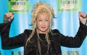 Celebrities with Psoriasis: Cindi Lauper